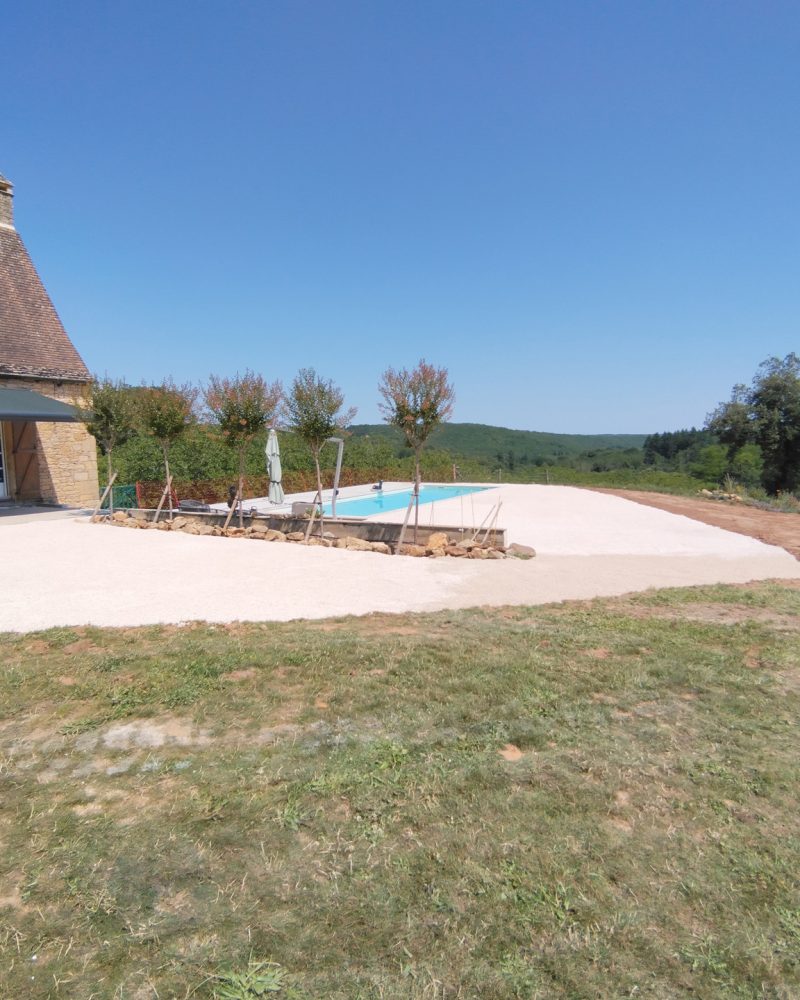 amenagement-exterieur-abords-piscine-cour-dordogne-2024-04-psg