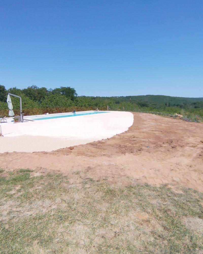 amenagement-exterieur-abords-piscine-cour-dordogne-2024-05-psg