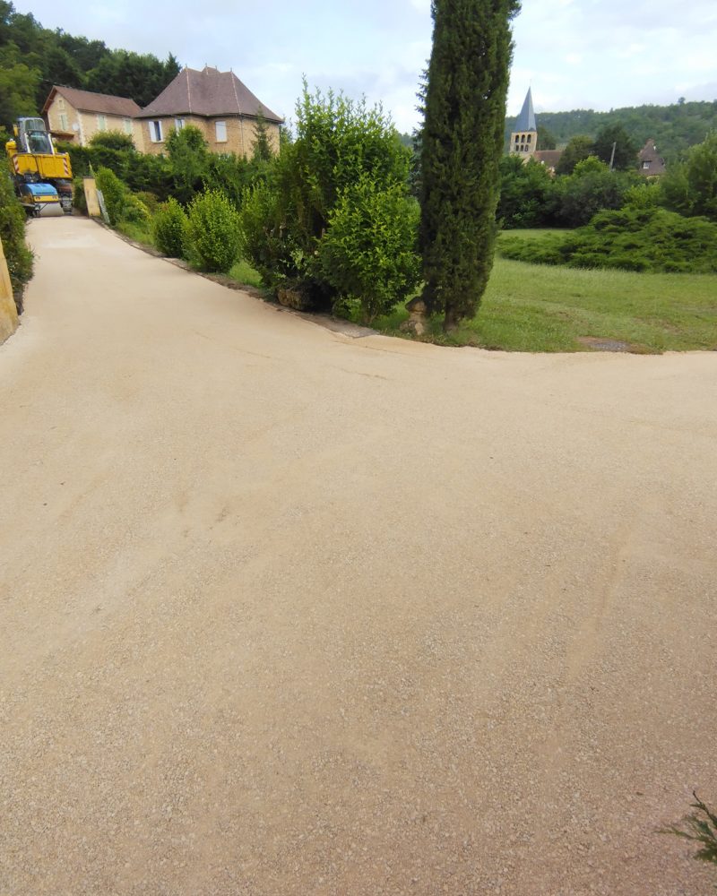 amenagement-exterieur-creation-parking-chemin-dordogne-2023-04-psg