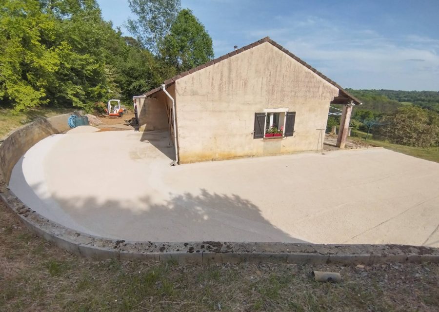 amenagement-exterieur-dalle-beton-caniveaux-0-10-dordogne-2017-01-psg