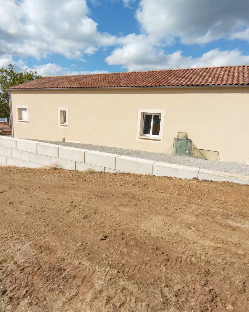 amenagement-exterieur-mur-bloc-beton-lego-dordogne-2023-01-psg