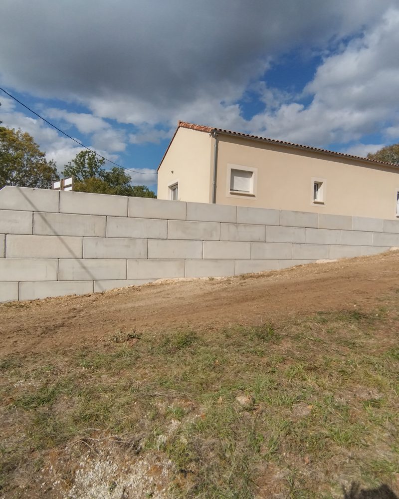 amenagement-exterieur-mur-bloc-beton-lego-dordogne-2023-02-psg