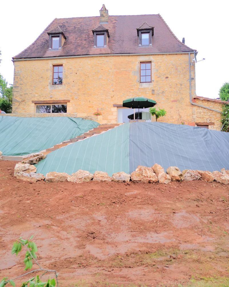 amenagement-exterieur-talus-escalier-dordogne-2022-02-psg