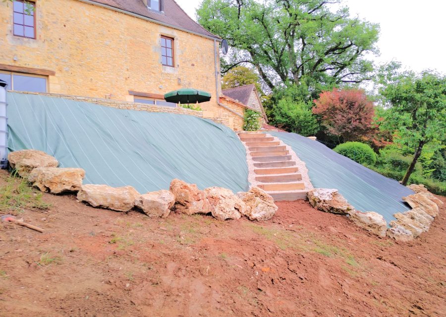 amenagement-exterieur-talus-escalier-dordogne-2022-03-psg