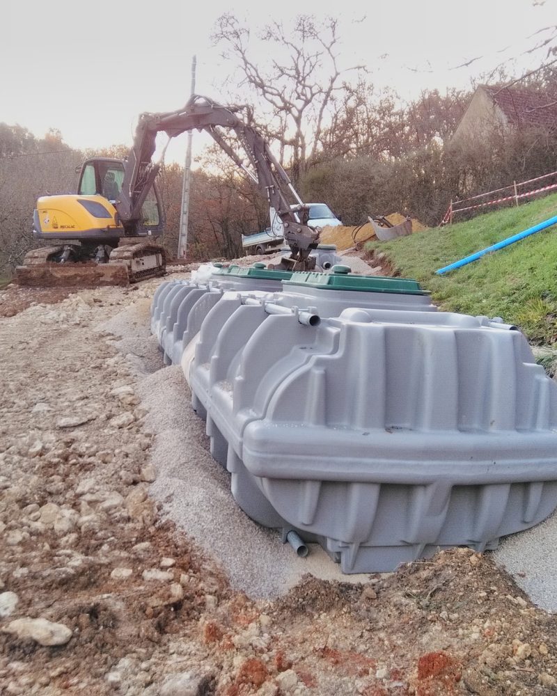assainissement-batterie-cuves-15m3-veyrines-de-domme-2018-04-psg