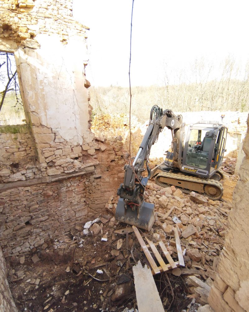 terrassement-demolition-interieur-ruine-dordogne-2026-01